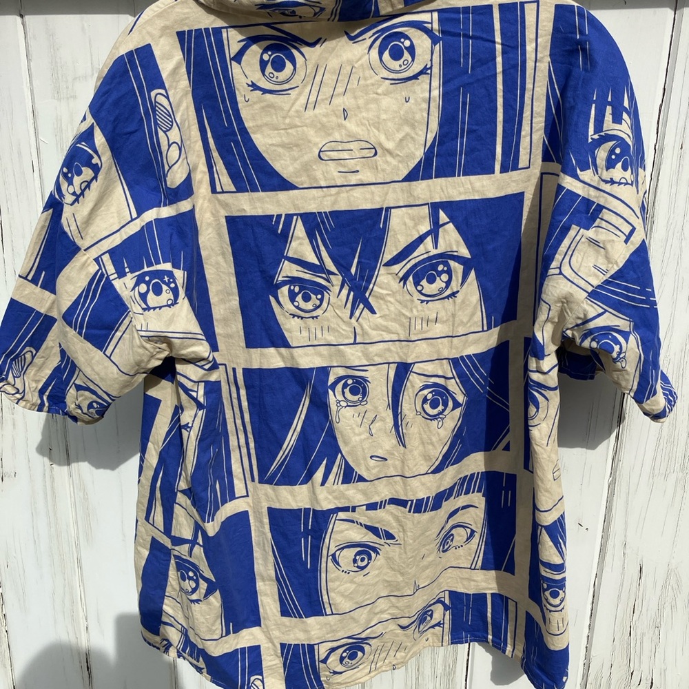 Forever 21 Men’s Blue and Cream Graphic Anime  Shirt Size M - Picture 2 of 5